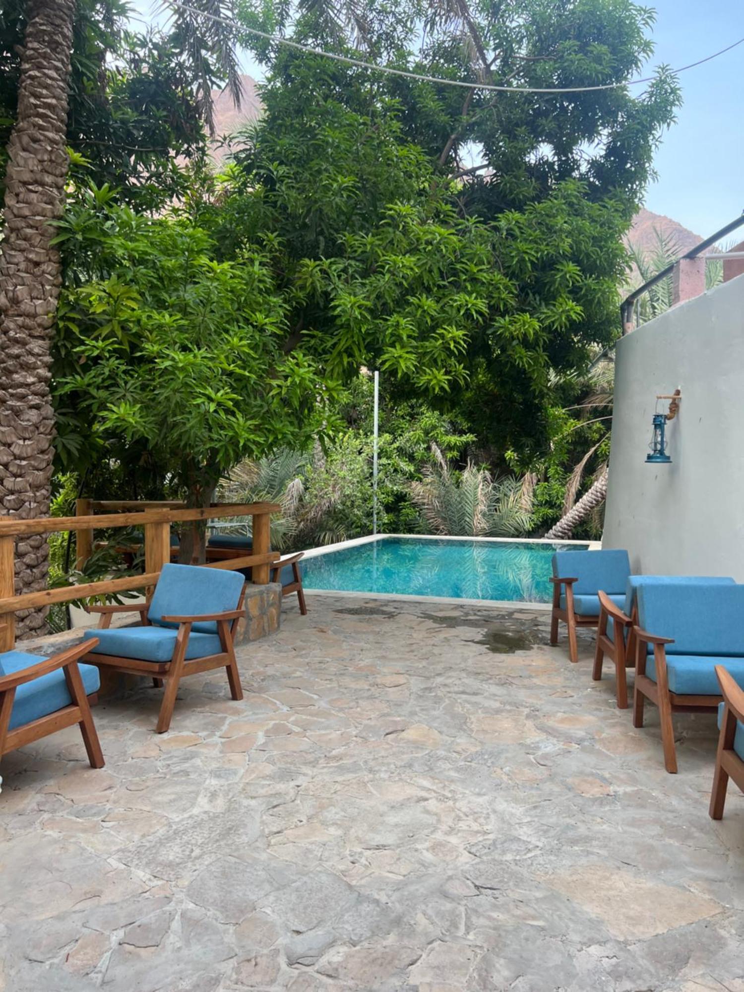 Nomad Inn Tiwi Bagian luar foto