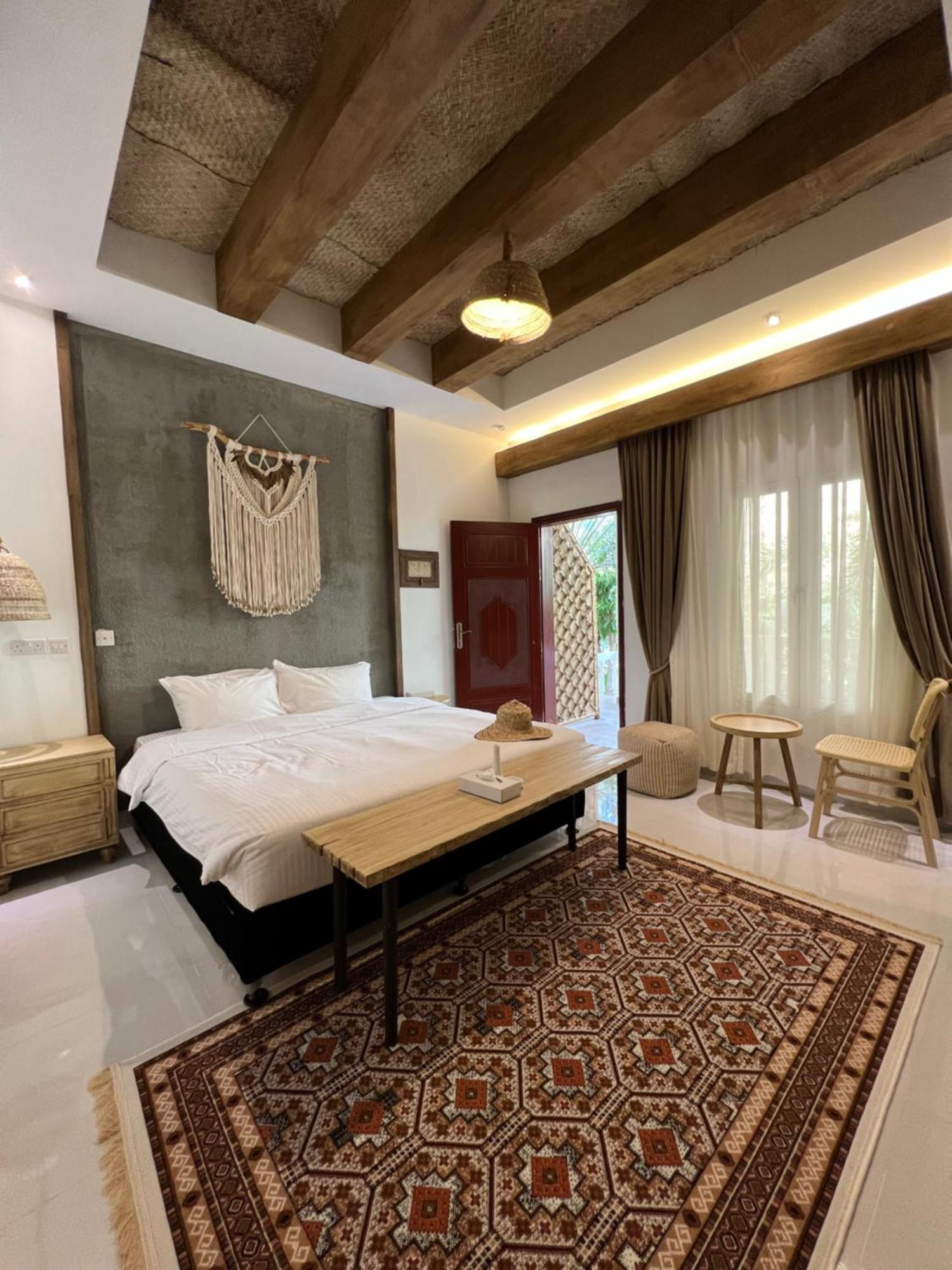 Nomad Inn Tiwi Bagian luar foto